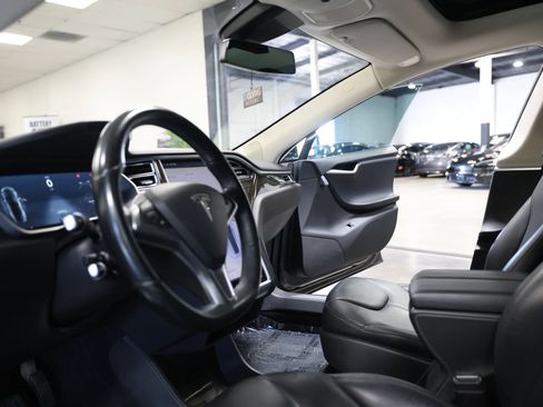 Used 2015 Tesla Model S 85D AWD/4WD image 31