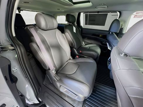 New 2026 Kia Carnival SX Prestige FWD image 23