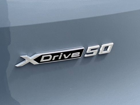 Used 2024 BMW iX xDrive50 w/ Premium Package AWD/4WD image 40