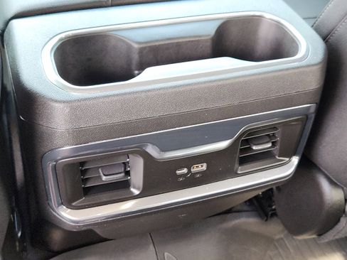 Used 2022 Chevrolet Silverado 1500 LTZ AWD/4WD image 32
