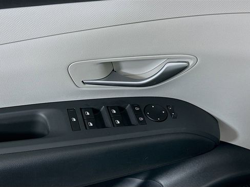 New 2026 Hyundai Tucson SE image 18