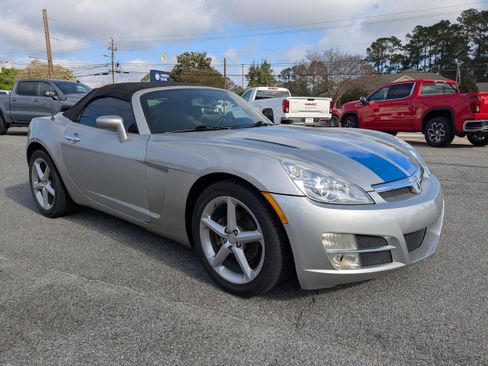 Used 2008 Saturn Sky image 1