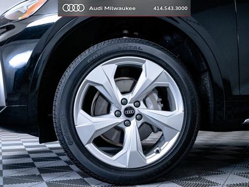 Used 2023 Audi Q5 2.0T Premium w/ Convenience Package AWD/4WD image 9