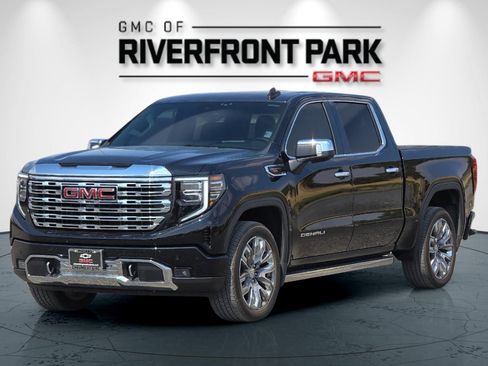 Used 2024 GMC Sierra 1500 Denali w/ Denali Reserve Package AWD/4WD image 7