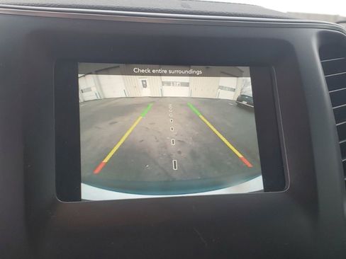 Used 2019 Jeep Cherokee Latitude Plus image 17