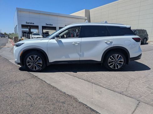 Certified 2027 INFINITI QX60 Luxe w/ Family Package FWD image 2