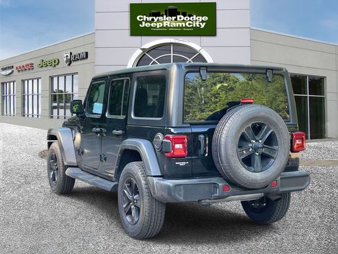 Used 2022 Jeep Wrangler Unlimited Sport AWD/4WD image 7