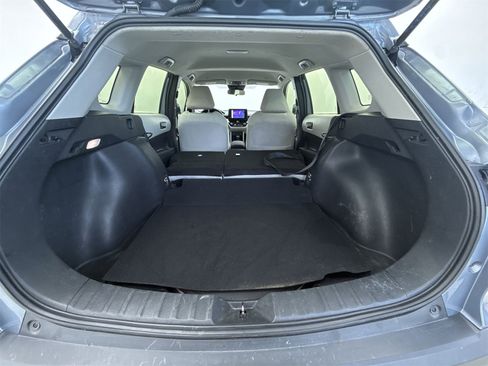 Used 2023 Toyota Corolla Cross L image 39