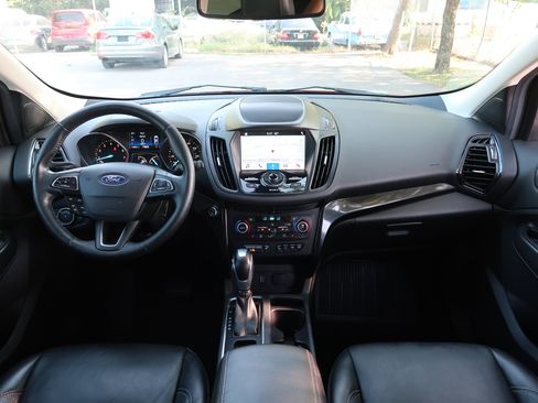 Used 2019 Ford Escape Titanium FWD image 11
