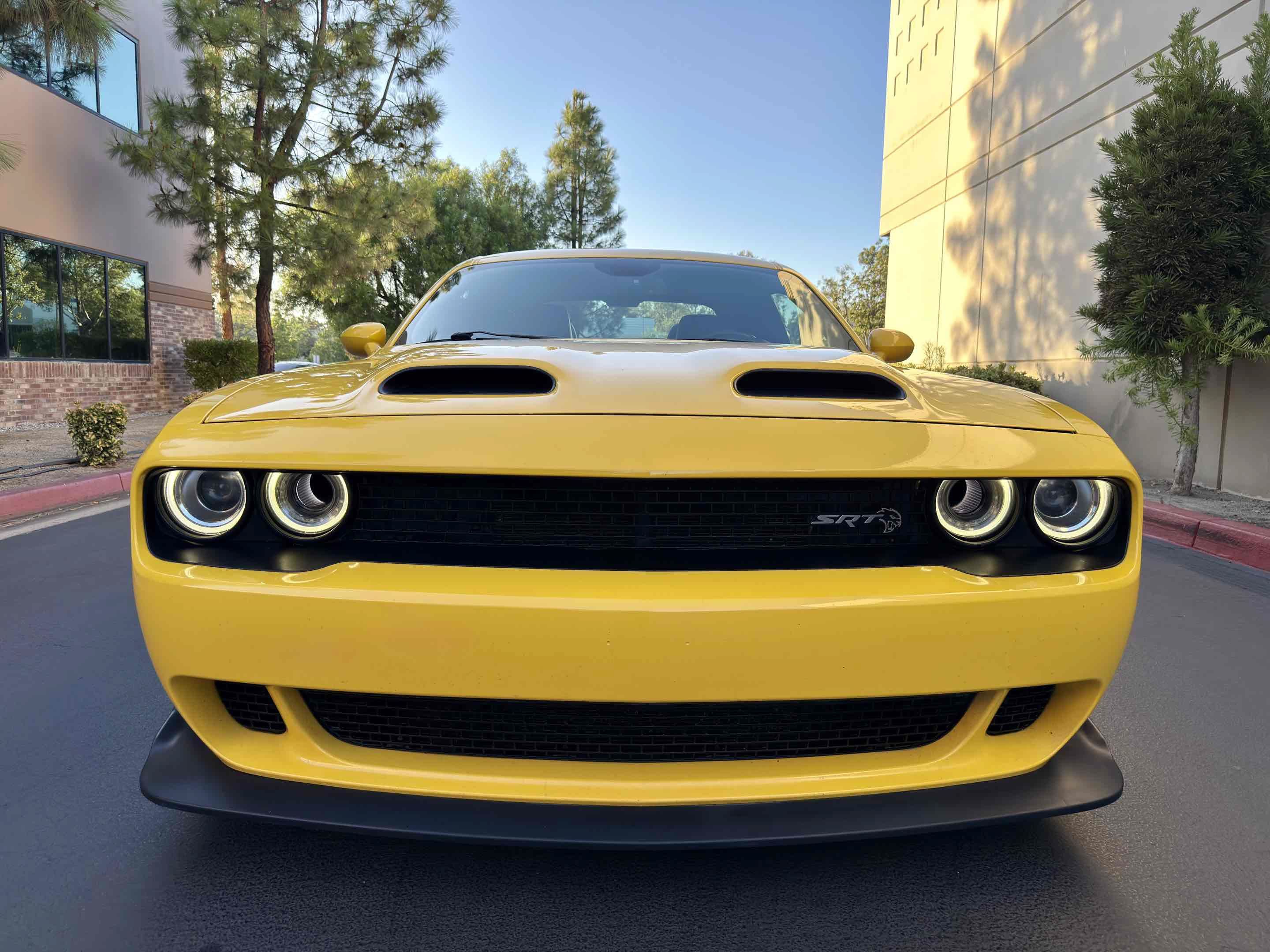 Used 2019 Dodge Challenger SRT Hellcat w/ Widebody Package RWD image 16
