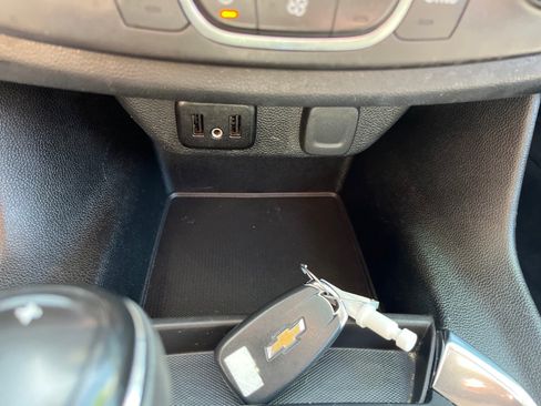 Used 2019 Chevrolet Traverse LS FWD image 25
