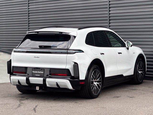 New 2026 Porsche Cayenne Turbo AWD/4WD image 7