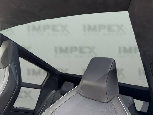 Used 2024 Tesla Cybertruck AWD Crew Cab image 11