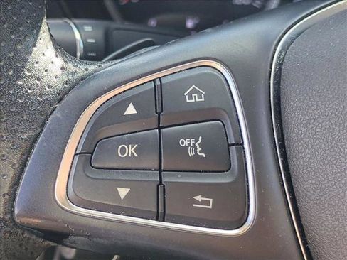 Used 2017 Mercedes-Benz GLC 300 4MATIC Coupe image 16