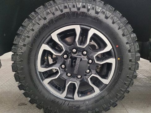 Used 2020 GMC Sierra 2500 SLT w/ SLT Convenience Package image 31