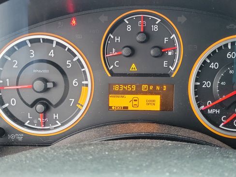 Used 2013 Nissan Titan SV w/ SV Value Truck Pkg image 26