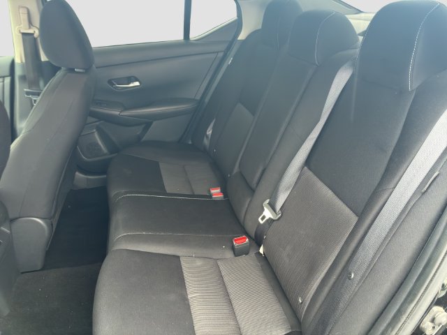 Used 2022 Nissan Sentra SV FWD image 13