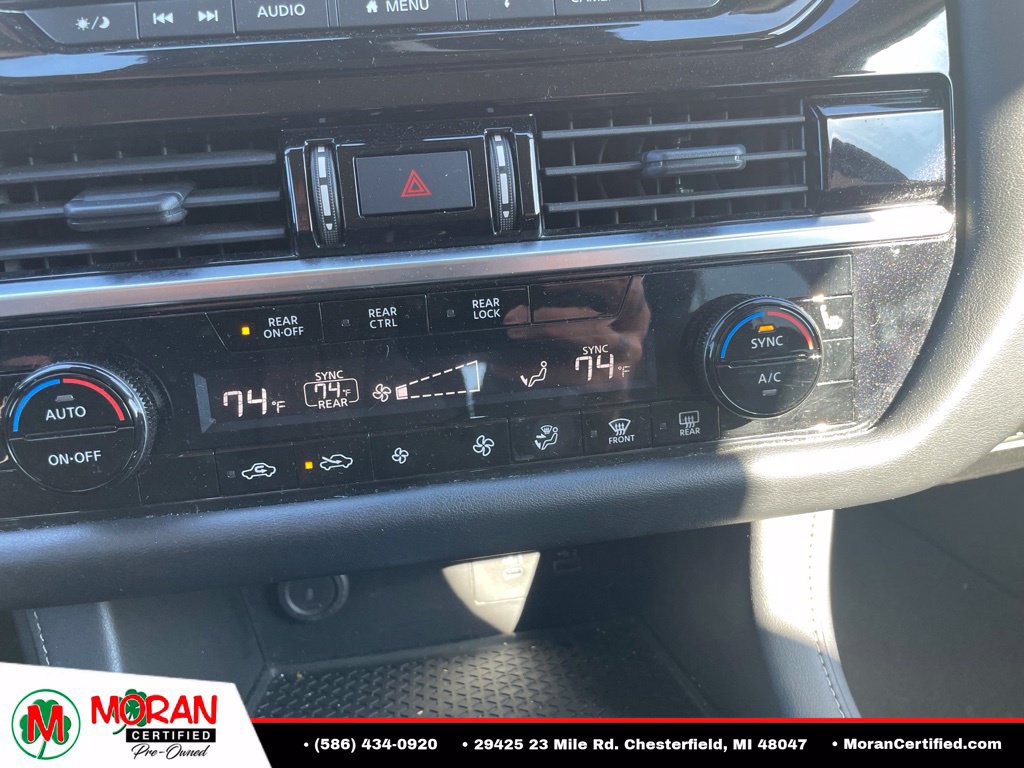Used 2025 Nissan Pathfinder SV AWD/4WD image 14