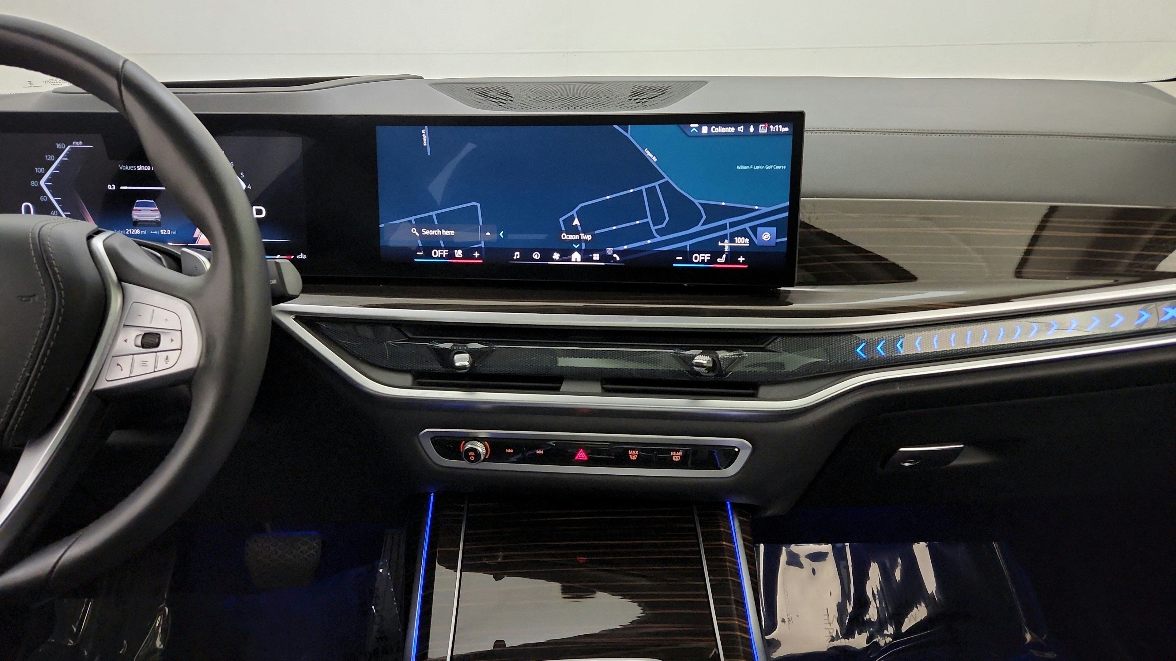 Used 2026 BMW X7 xDrive40i AWD/4WD image 25