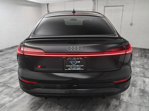 Used 2024 Audi Q8 e-tron Premium Plus w/ Premium Plus Package image 5