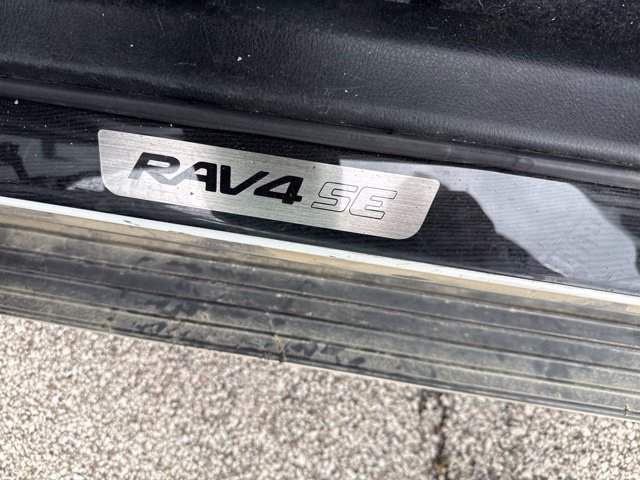 Used 2016 Toyota RAV4 SE AWD/4WD image 12