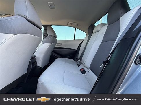 Used 2022 Toyota Corolla LE image 25