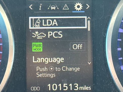 Used 2019 Toyota Highlander LE image 18