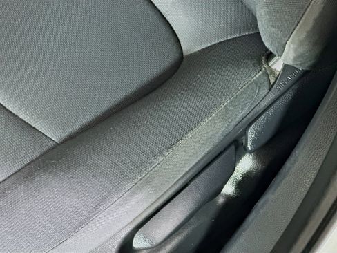 Used 2022 Toyota Corolla LE image 13