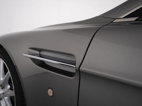 Used 2012 Aston Martin V8 Vantage Roadster RWD image 14