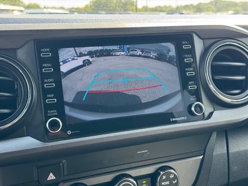 Used 2020 Toyota Tacoma TRD Off-Road AWD/4WD image 25