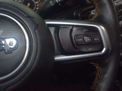 Used 2021 Jeep Gladiator Overland image 18