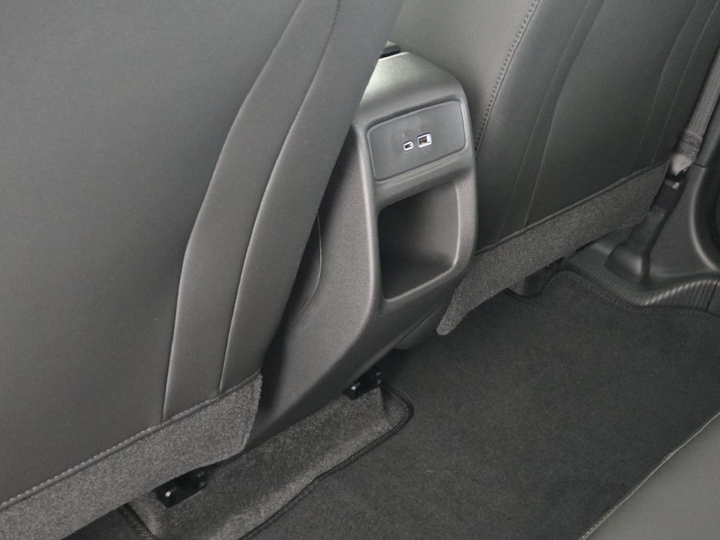 New 2026 Chevrolet Trax LT w/ LT Convenience Package FWD image 33