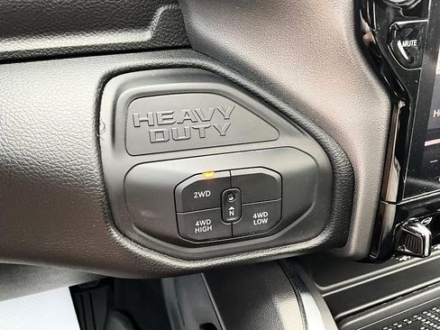 New 2026 RAM 3500 Laramie AWD/4WD image 20