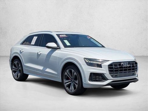 Used 2019 Audi Q8 Prestige AWD/4WD image 3