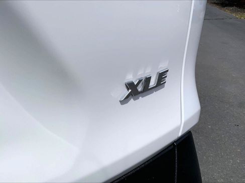 Used 2023 Toyota RAV4 XLE FWD image 8