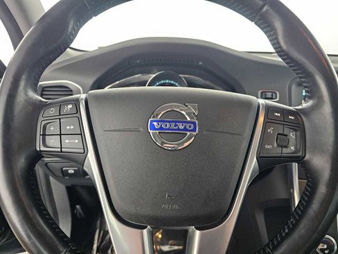 Used 2016 Volvo V60 T5 Platinum image 22