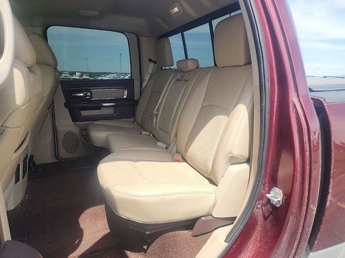 Used 2016 RAM 1500 Laramie w/ Convenience Group AWD/4WD image 8