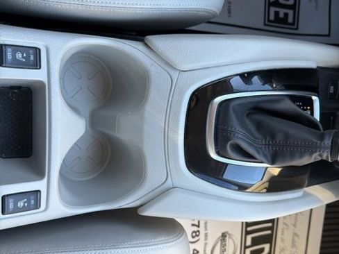 Used 2022 Nissan Rogue Sport SL image 25