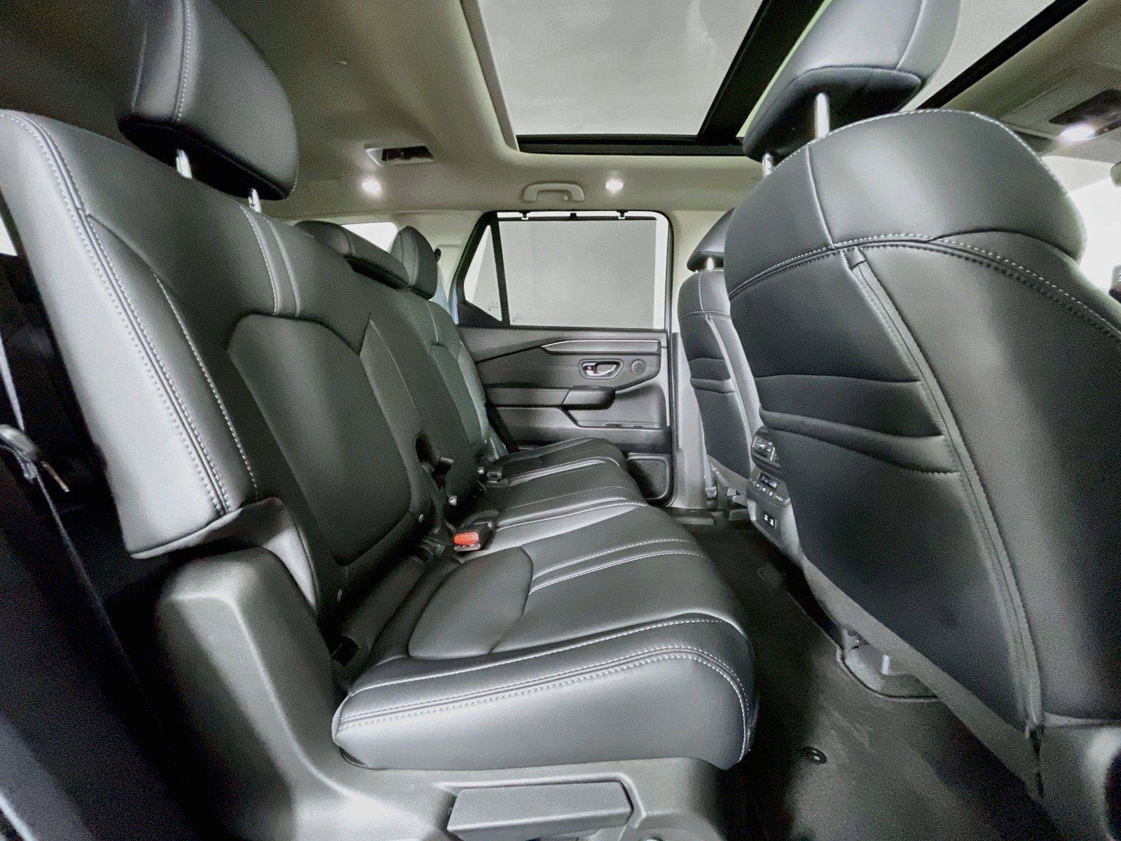 Used 2026 Honda Pilot image 33