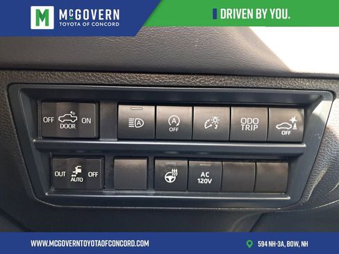 Used 2024 Toyota Tundra Platinum AWD/4WD image 23