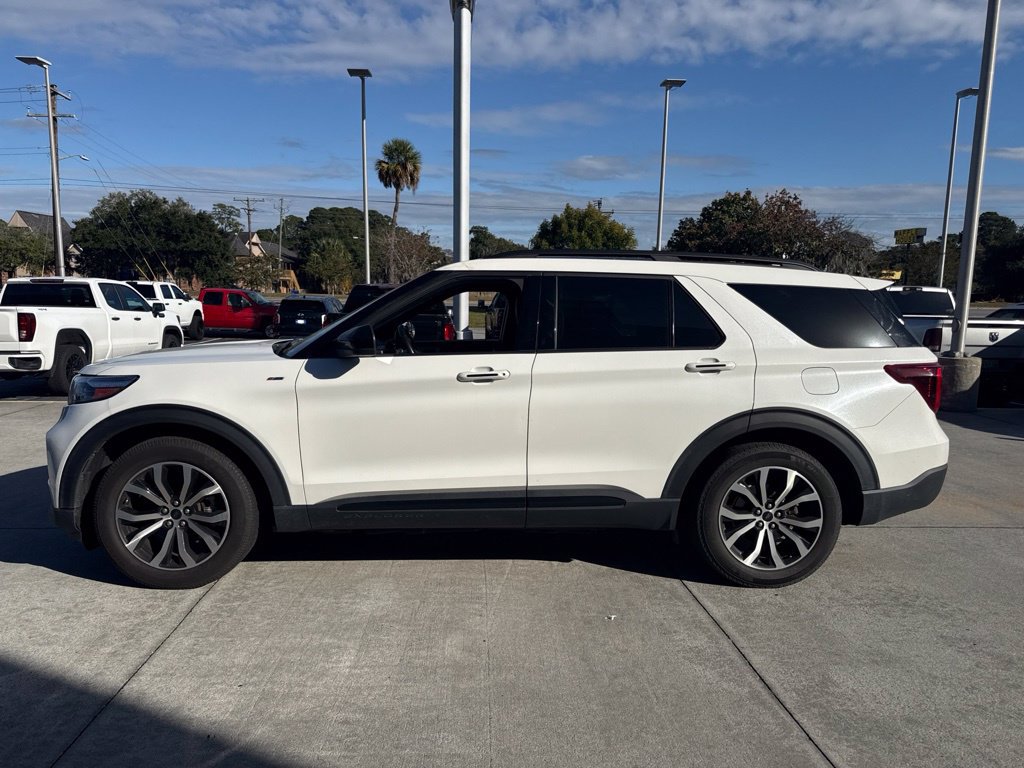 Used 2024 Ford Explorer ST-Line w/ Class IV Trailer Tow Package RWD image 5