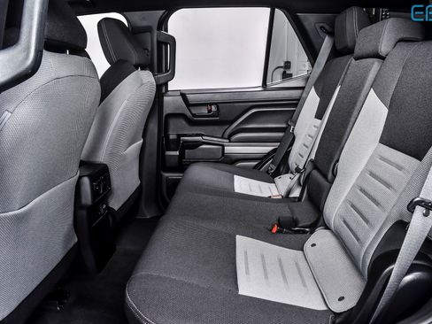 Used 2025 Toyota 4Runner TRD Off-Road image 21