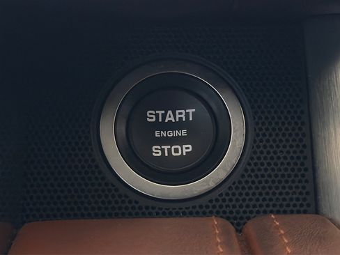 Used 2015 Land Rover Range Rover Autobiography AWD/4WD image 33