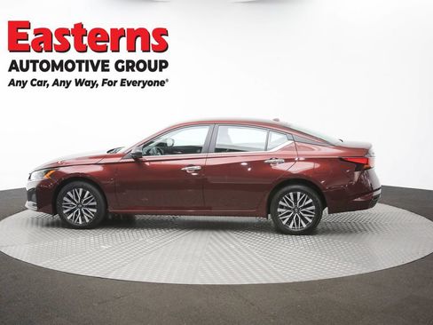 Used 2025 Nissan Altima 2.5 SV AWD/4WD image 56