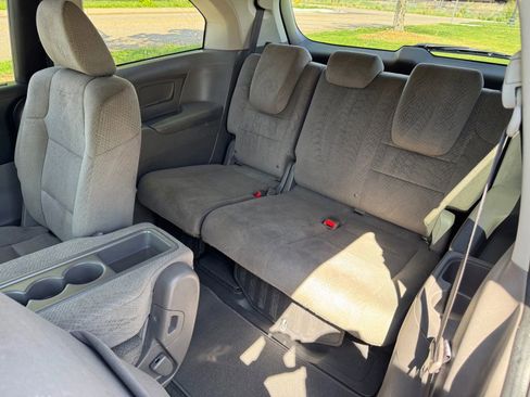 Used 2015 Honda Odyssey EX image 10