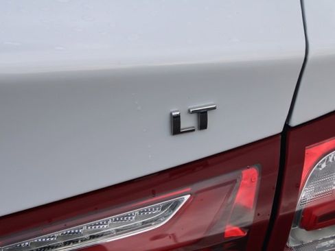 Used 2022 Chevrolet Malibu LT image 7