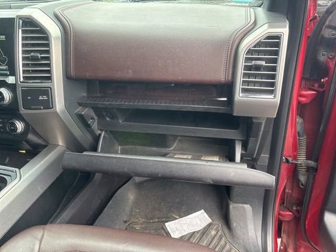 Used 2015 Ford F150 Platinum w/ Equipment Group 701A Luxury image 39