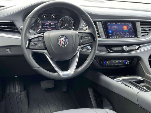 Certified 2023 Buick Enclave Essence image 12