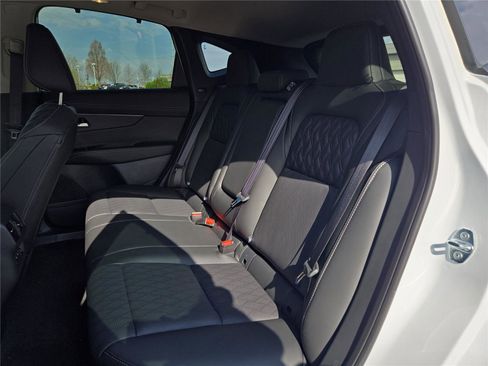 New 2026 Nissan Murano Platinum w/ Cargo Package AWD/4WD image 13