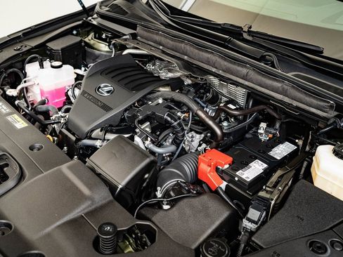 Certified 2025 Lexus RX 350 AWD image 35